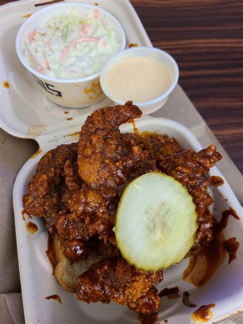 Royals Hot Chicken (@royalshotchicken)